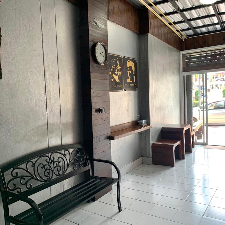 Pd Hostel Bangkok Extérieur photo