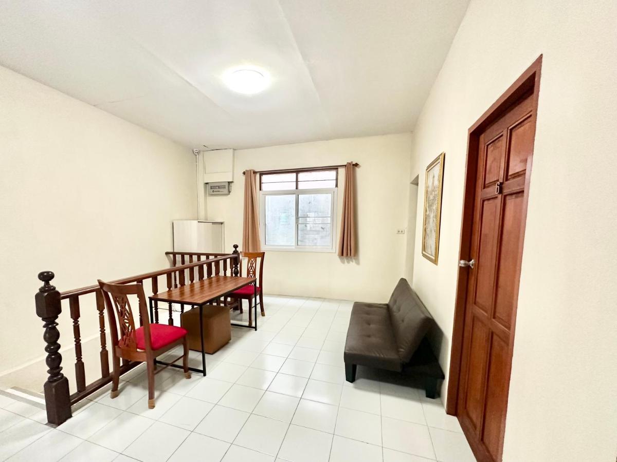 Pd Hostel Bangkok Extérieur photo