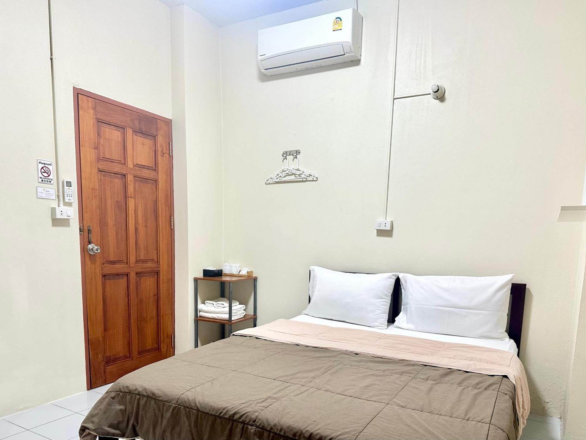Pd Hostel Bangkok Extérieur photo