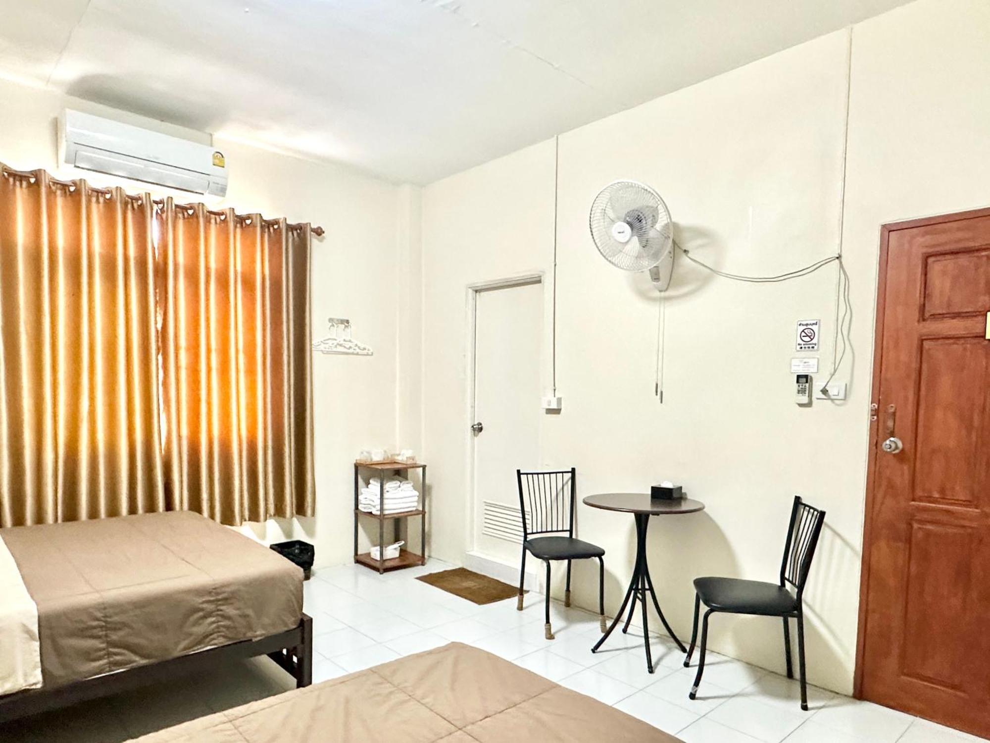 Pd Hostel Bangkok Extérieur photo