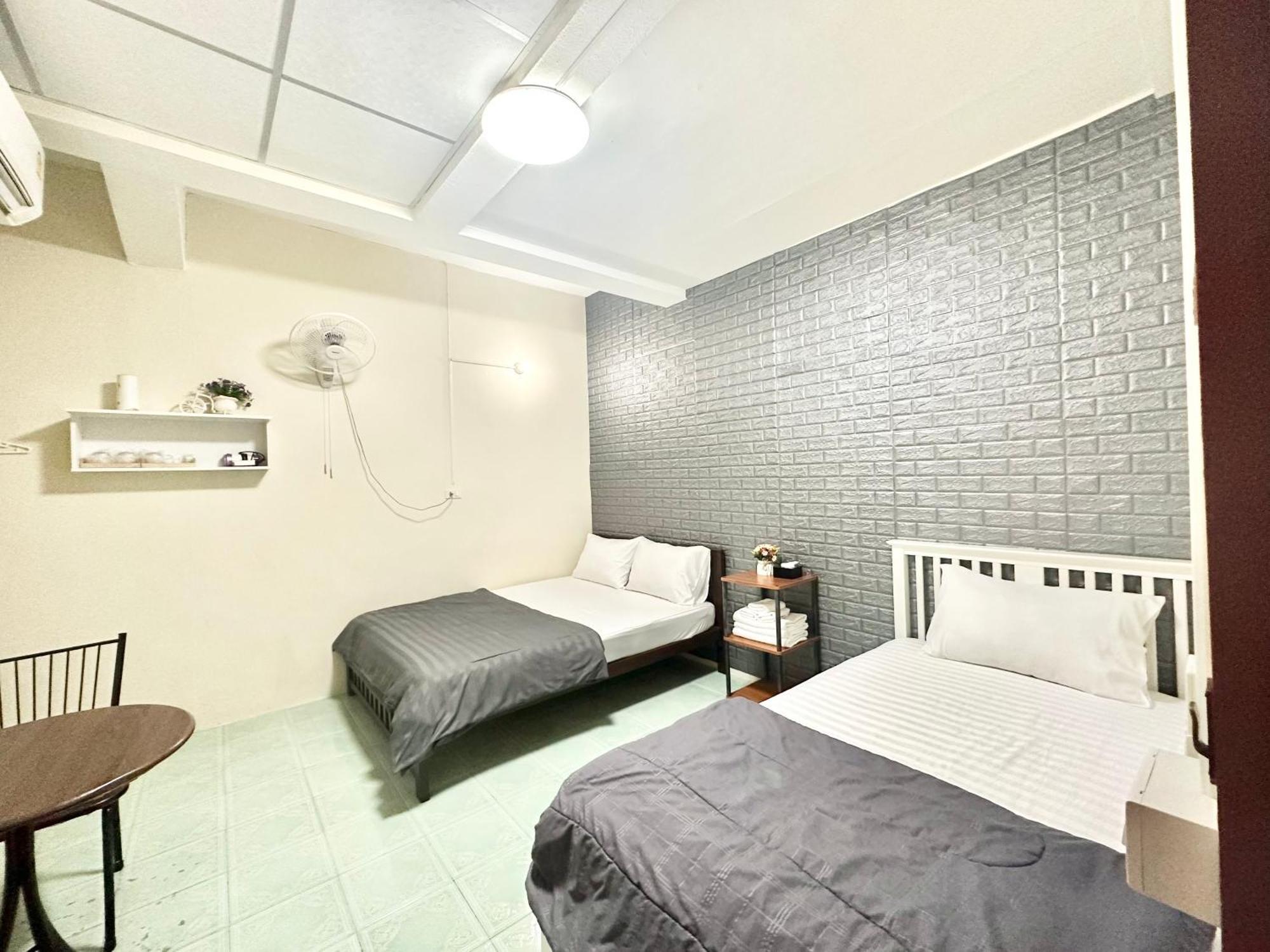 Pd Hostel Bangkok Extérieur photo